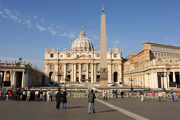 Berikut 8 Alasan Kenapa Vatican Menjadi Negara Terkecil